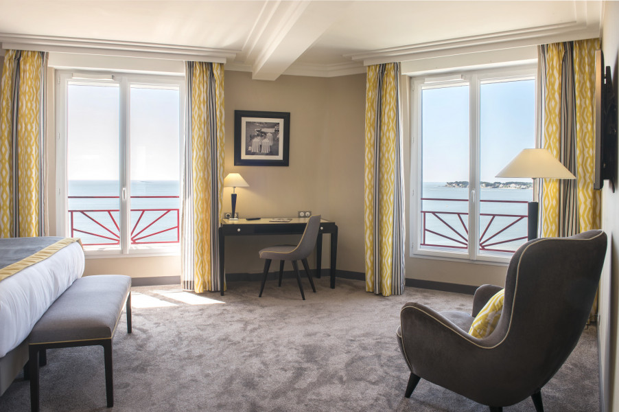 Fenêtres pvc menuiseries Bouvet - hôtel Majestic La Baule Fenêtres pvc menuiseries Bouvet - hôtel Majestic La Baule | Menuiseries Bouvet
