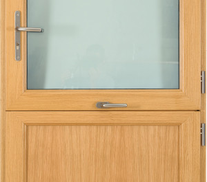 Porte d'entrée fermière traditionnelle bois | Menuiseries Bouvet