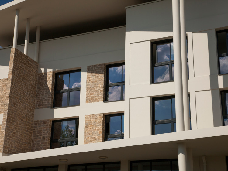 Fenêtres mixtes aluminium / PVC sur allège vitrée - Menuiserie Bouvet Fenêtres mixtes aluminium / PVC sur allège vitrée - Menuiserie Bouvet