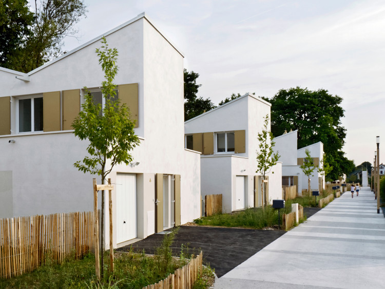 Fenêtre PVC Thermience mise en oeuvre dans le cadre d'une construction neuve Fenêtre PVC Thermience mise en oeuvre dans le cadre d'une construction neuve