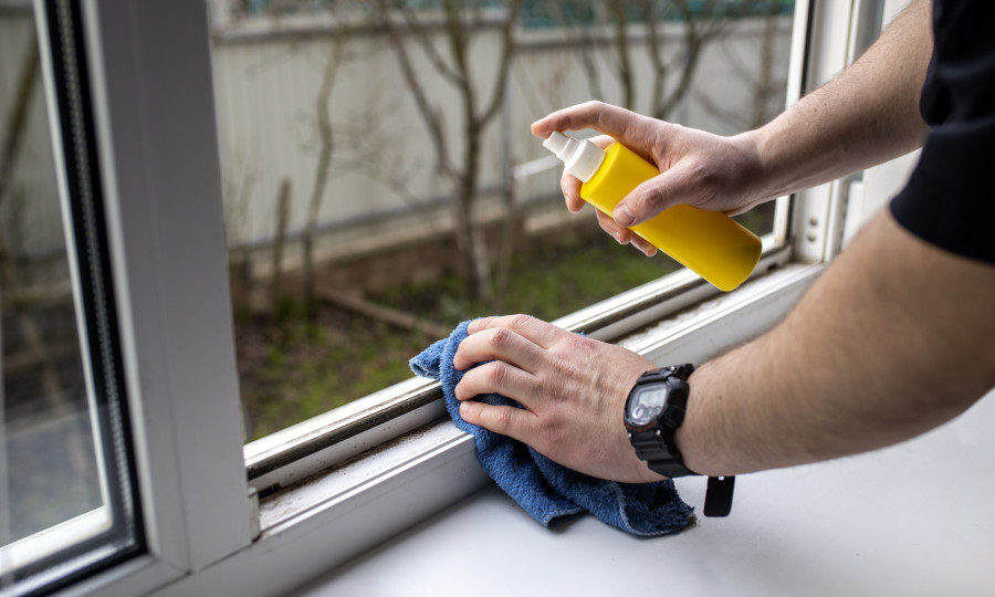 Conseils de nettoyage PVC : comment entretenir efficacement vos fenêtres PVC ? | Menuiseries Bouvet